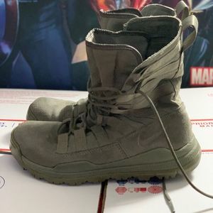 Nike 922474-200 Men's SFB Gen 2 8" Military Combat Boots Sage Green Olive